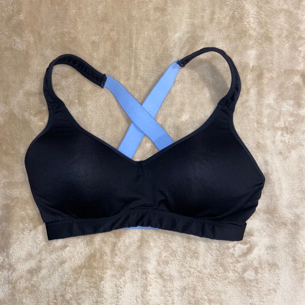 Crossed back sports bra